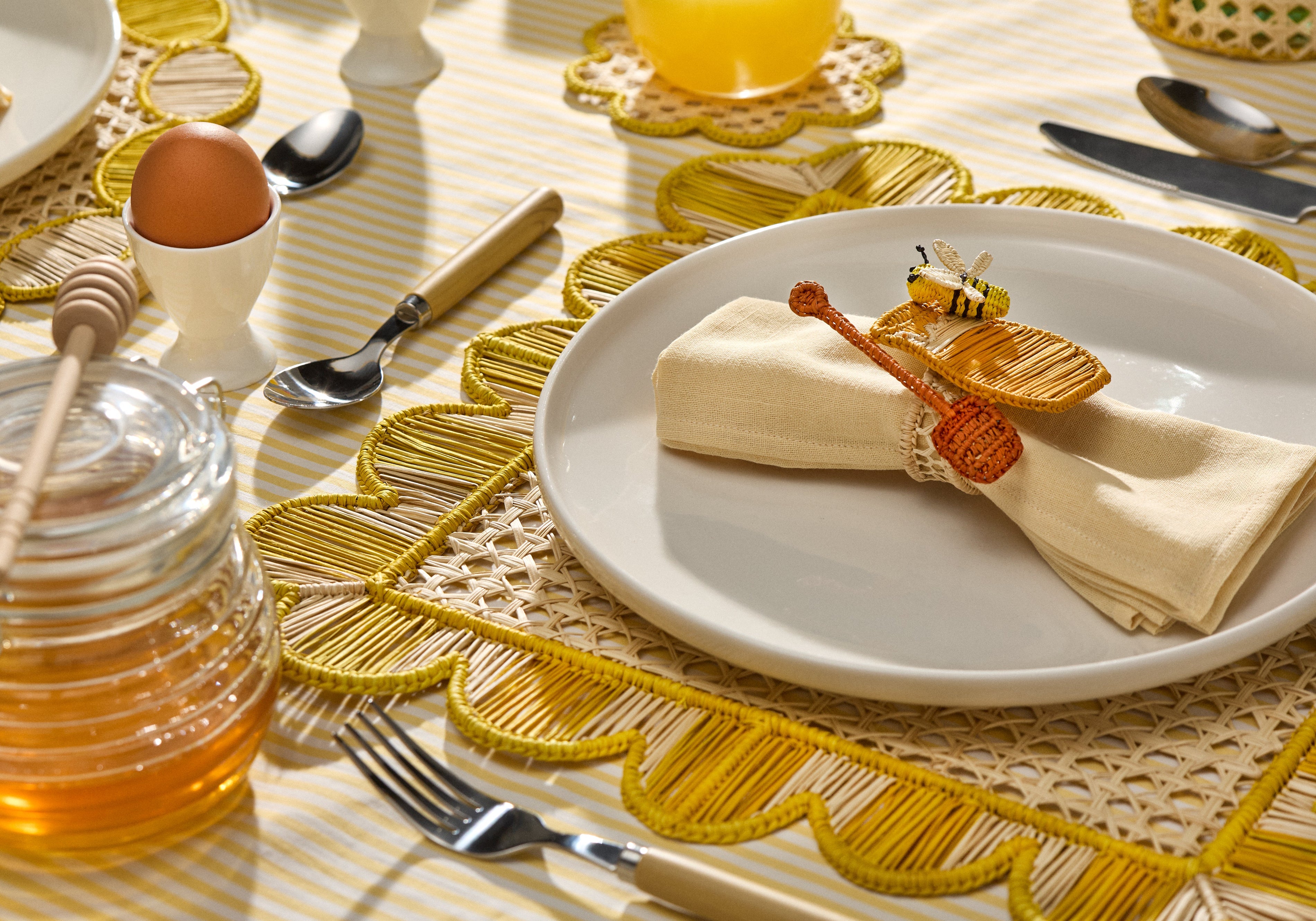 Small Table, Big Impression: Entertaining Ideas for Apartment Hosts