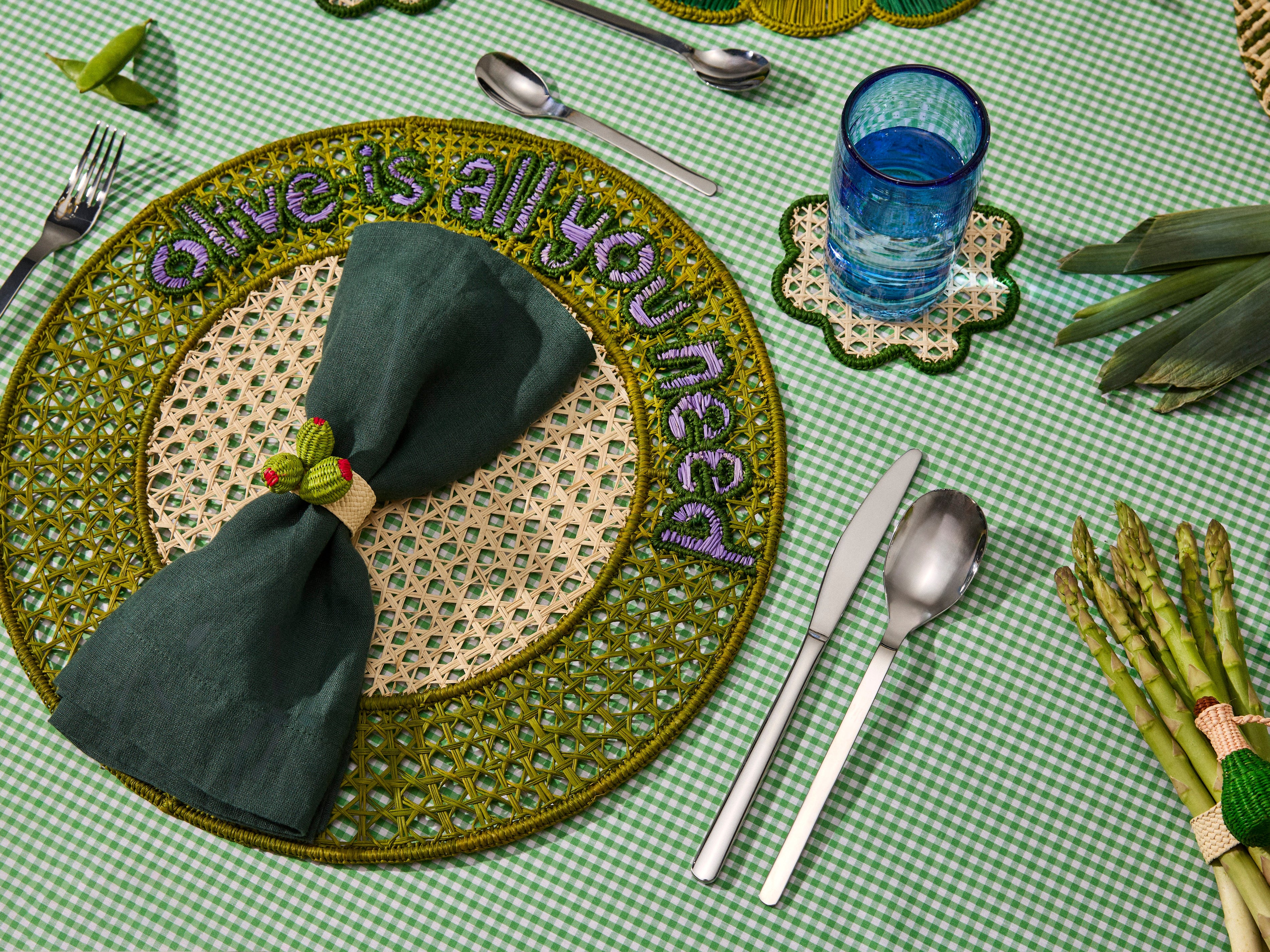 Decorative Napkin Rings That Become the Conversation Starter at Dinner
