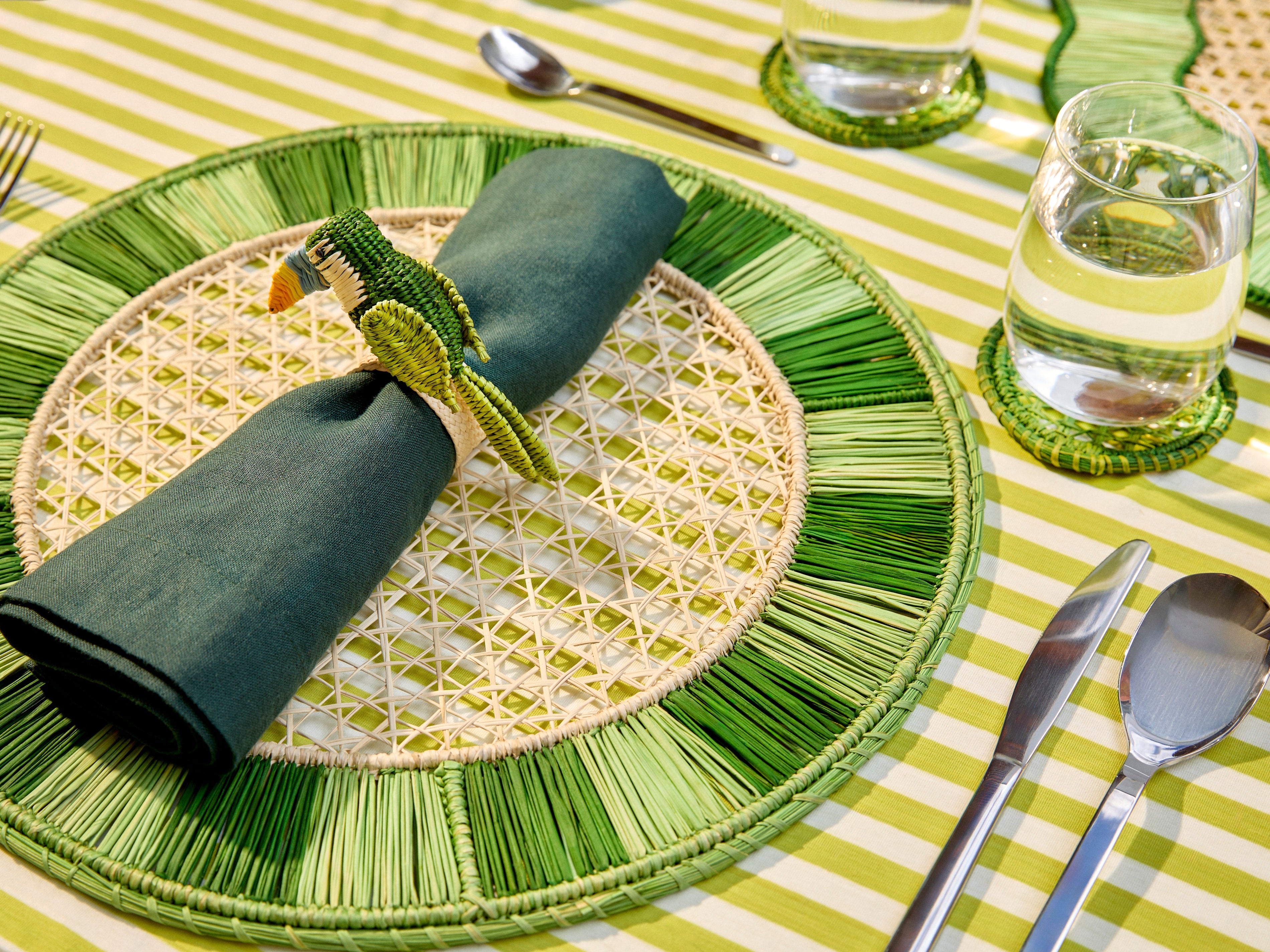 Slow Craft at the Table: Why Made-to-Order Pieces Are Worth the Wait