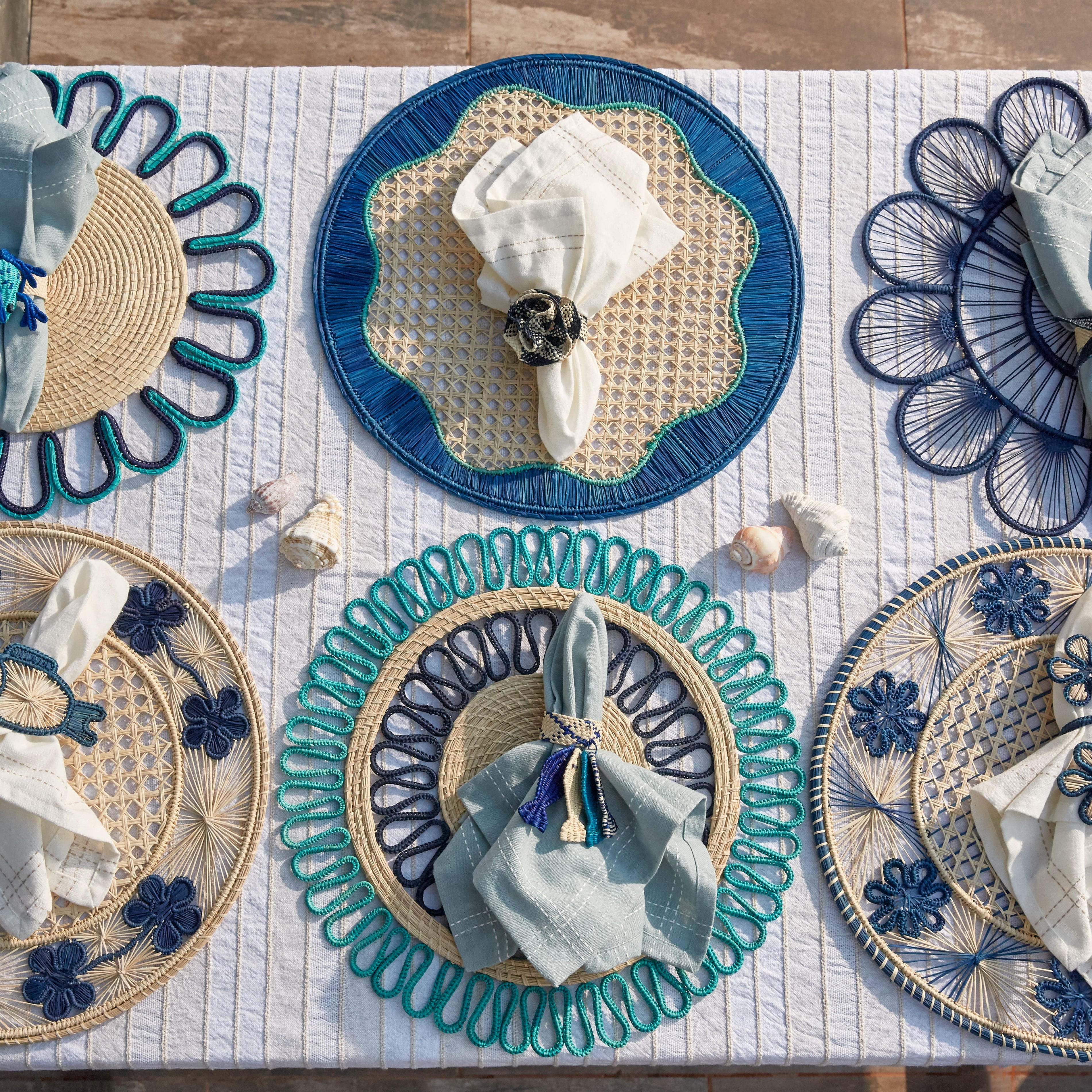 Round vs Rectangular Woven Placemats: How to Choose for Your Table